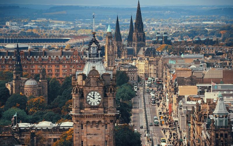 Navigating UK Property Investment: A Guide to Bridge Loans for Foreign Investors