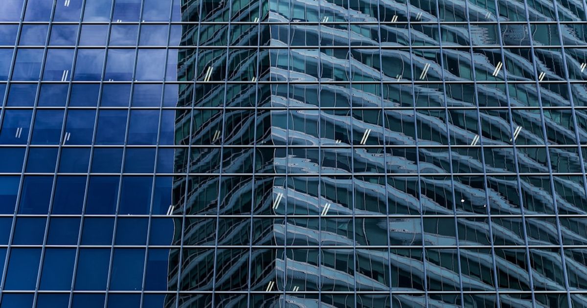 Short-Term Loans Against Singapore Shares: When the Bank Delays or Declines