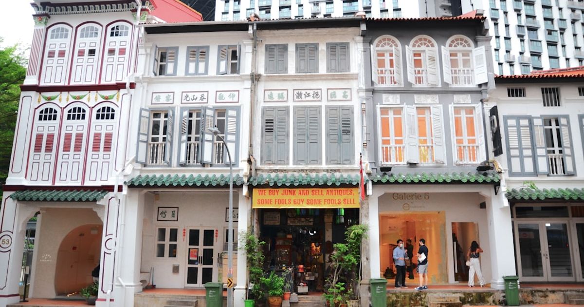 Singapore shophouse facade with traditional architecture, eligible as bridging loan security