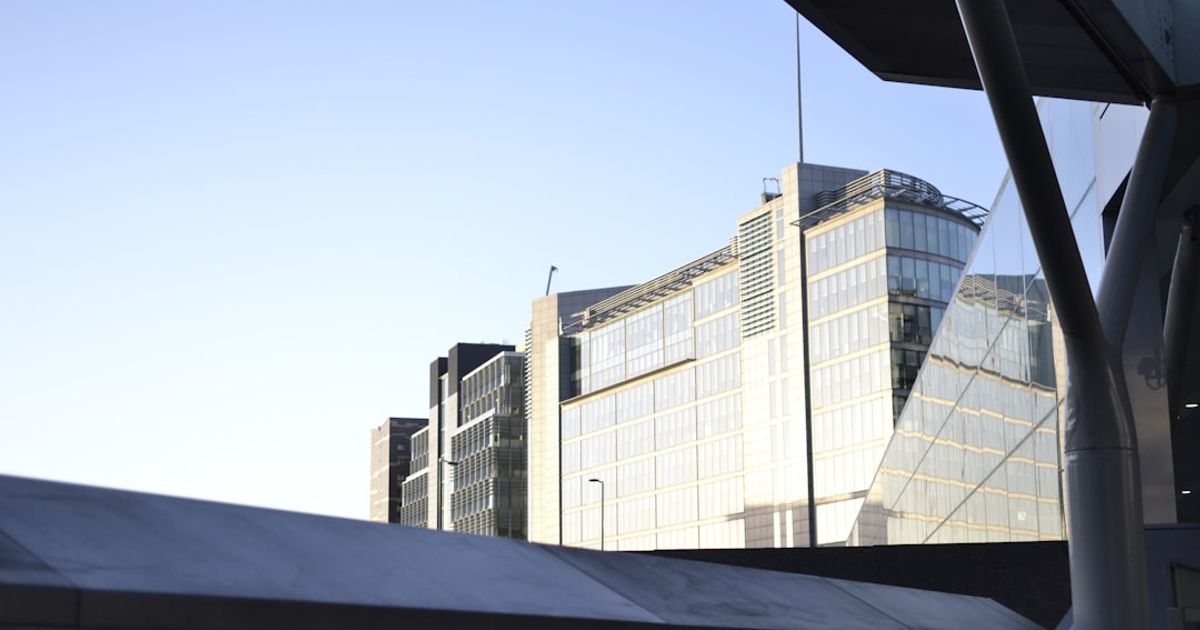 Bank vs Private Bridging Loans in Singapore: Which Do You Need?
